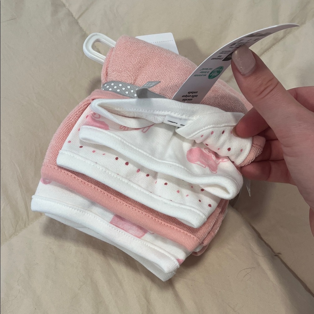 Carter's Soft Pink and White Baby Girl Washcloth 2 Sets of 6 - Picture 5 of 5